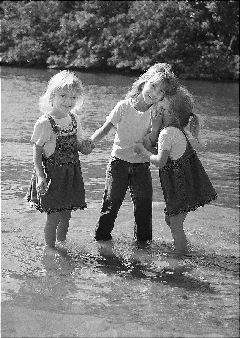 tonovagirls2BW